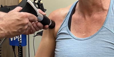 Shockwaving a shoulder